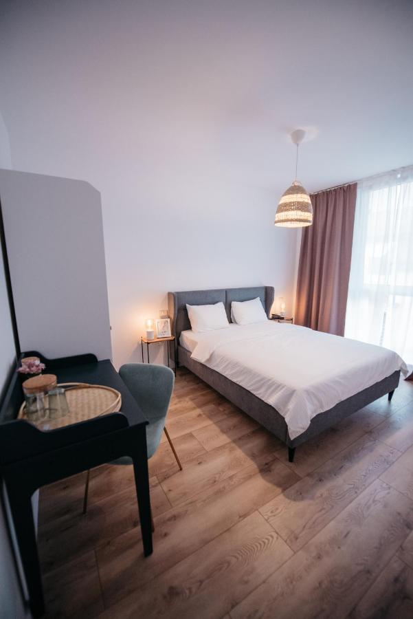 Nuez Apartments Dumbravita  ภายนอก รูปภาพ