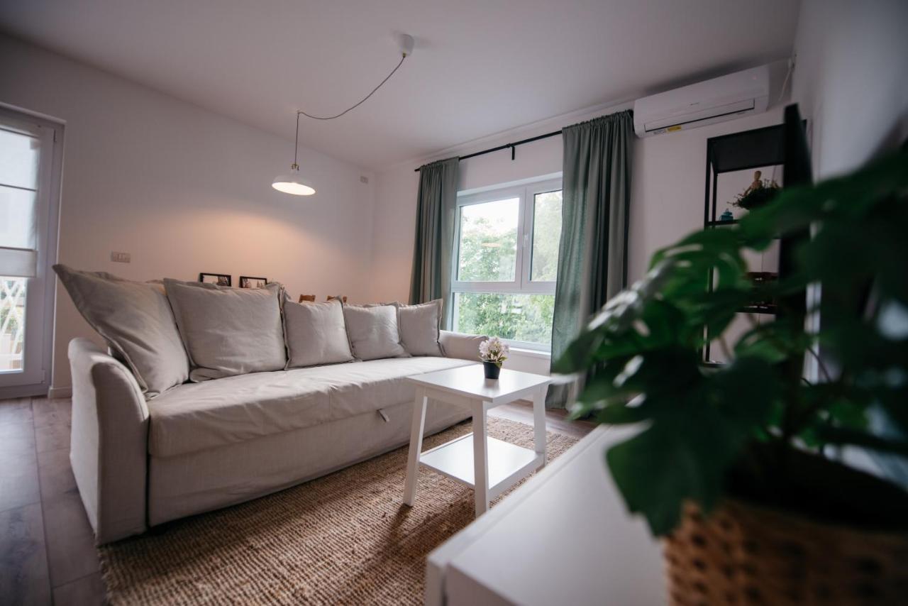 Nuez Apartments Dumbravita  ภายนอก รูปภาพ