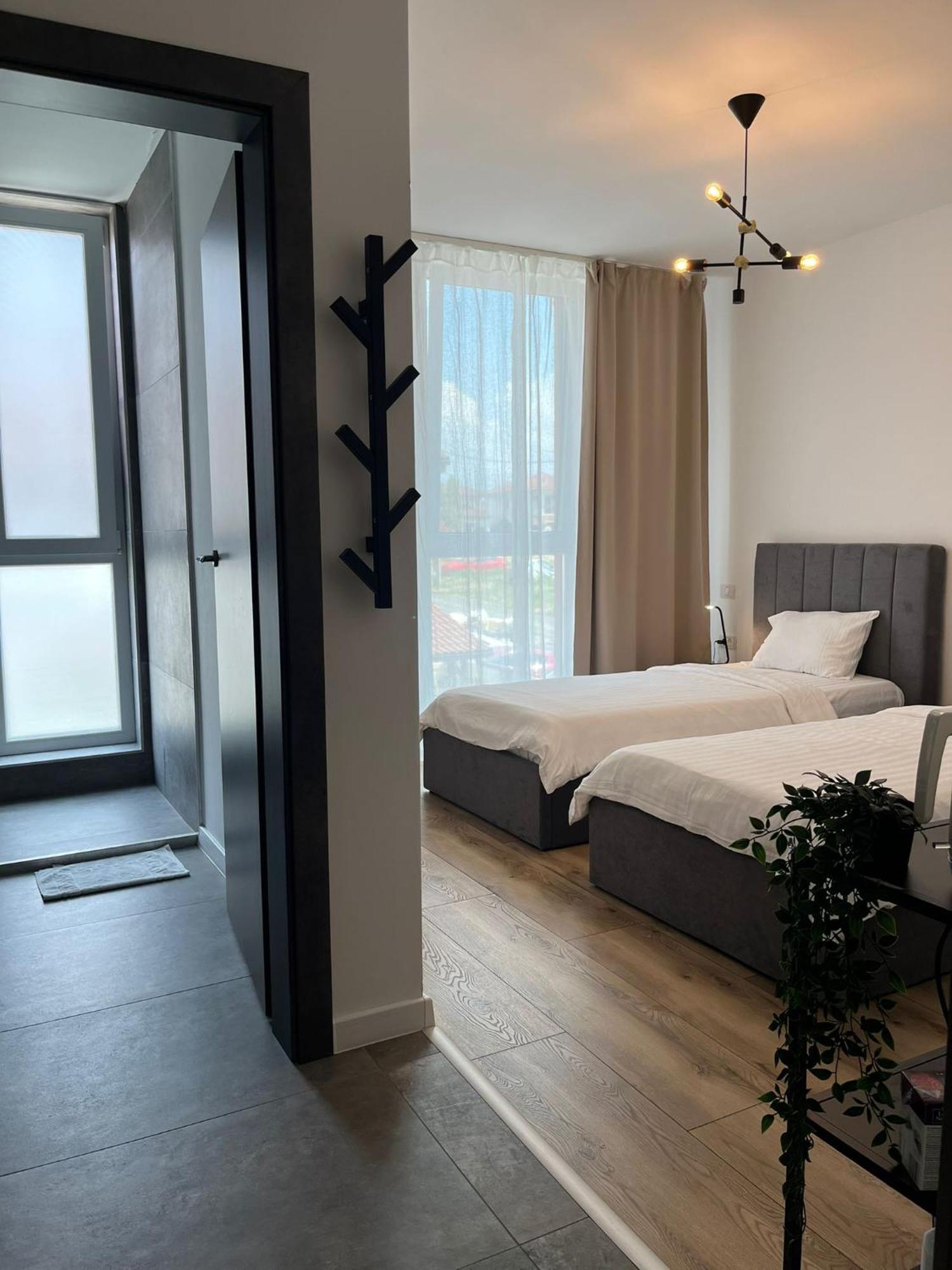 Nuez Apartments Dumbravita  ภายนอก รูปภาพ